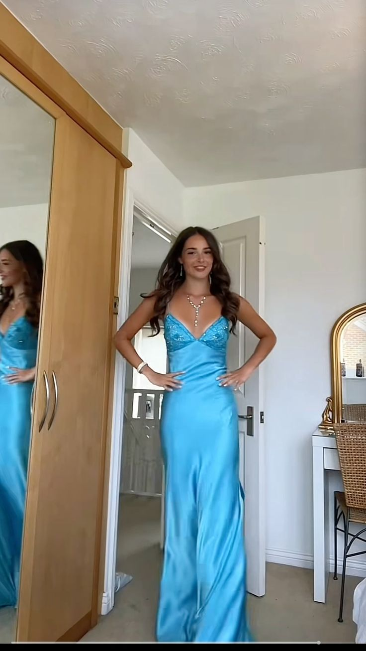 Blue Backless Long Prom Dress Evening Dress Y7516 - View 2 | VelvetHem