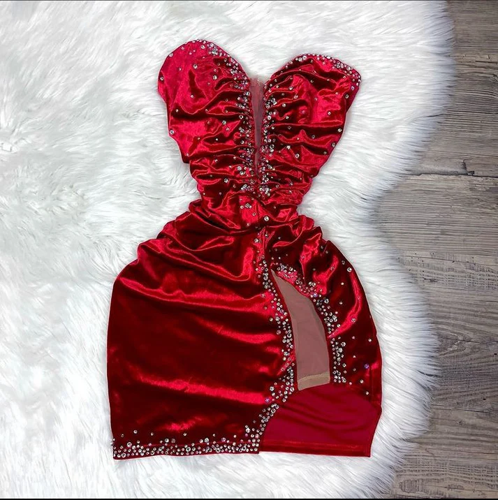 Sexy Burgundy Velvet Beaded Short Birthday Outfits Homecoming Dress Y7703 - View 4 | VelvetHem