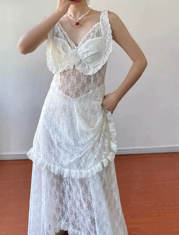 Stunning Prom Dress V-Neck Lace Pleated Gala Dress Evening Dress - FashionDia