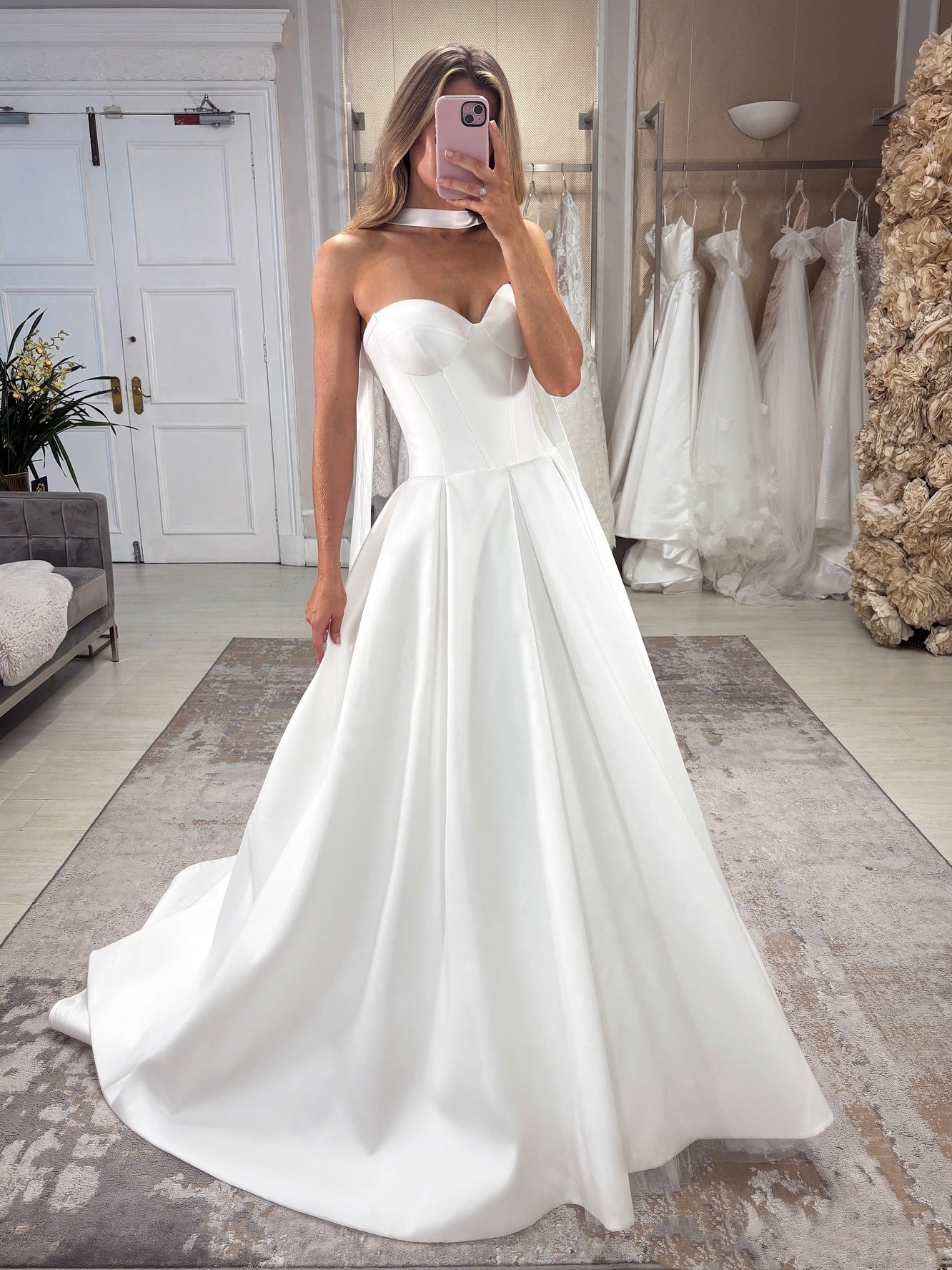 Modern Simple A-Line Sweetheart Satin Wedding Gown