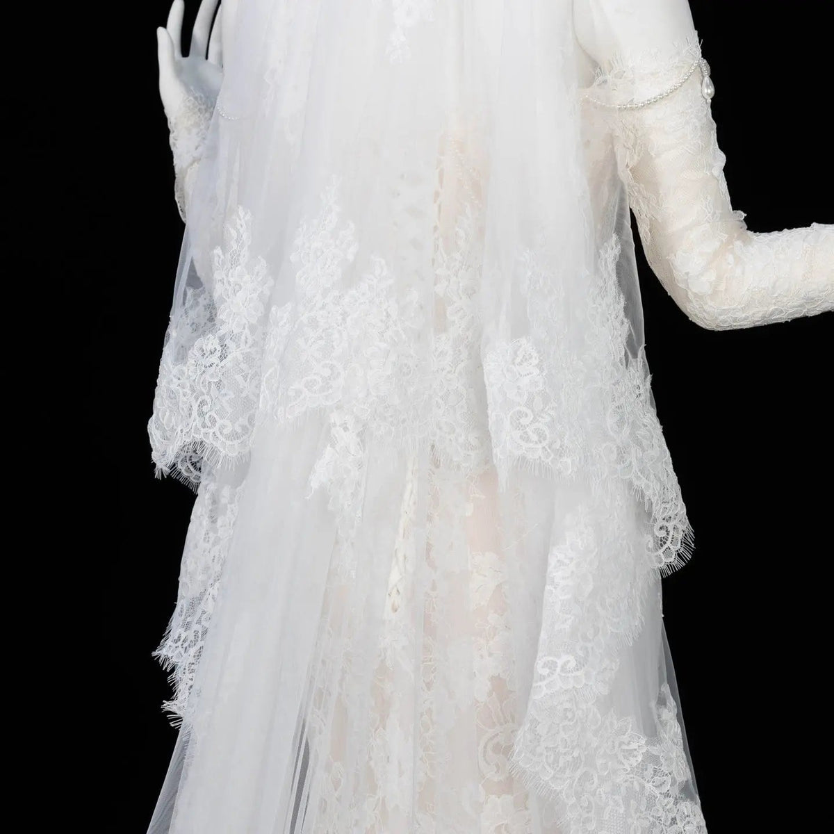 Elegant Ivory Sweetheart Neckline Sheer Lace Mermaid Wedding Dress with Veil ZP133
