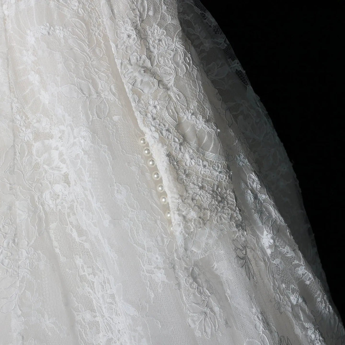 White Floral Lace Ball Gown Wedding Dress with Sweetheart Neckline and Detachable Long Sleeves ZP015
