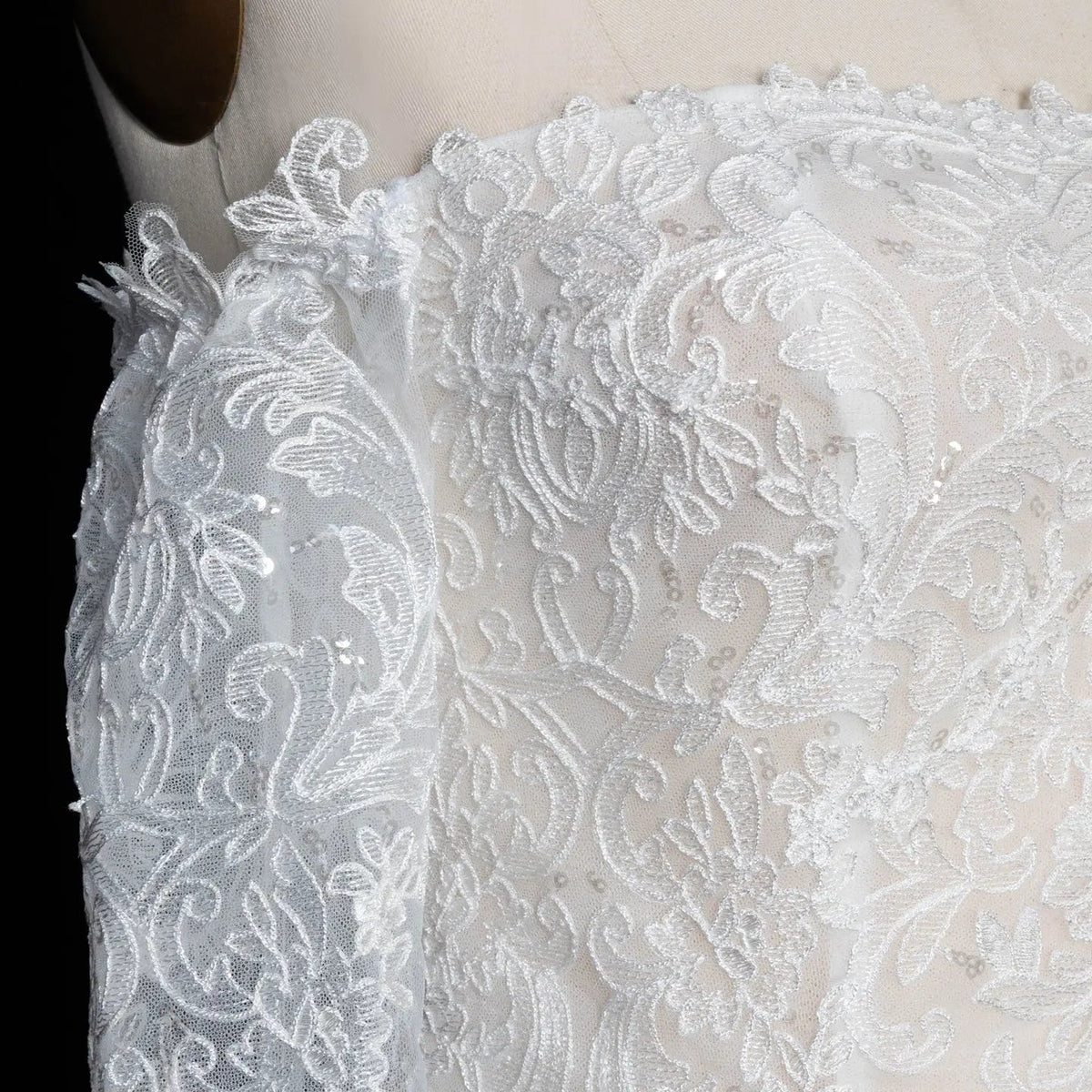 Off White  Lace Stunning Feminine Mermaid Wedding Dress Train  ZP036