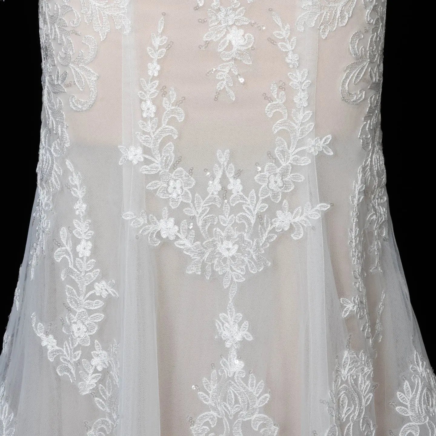 Off White  Lace Stunning Feminine Mermaid Wedding Dress Train  ZP036