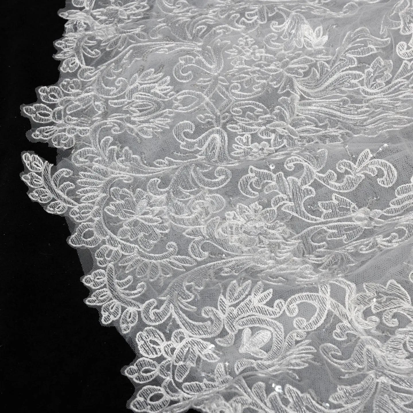 Off White  Lace Stunning Feminine Mermaid Wedding Dress Train  ZP036