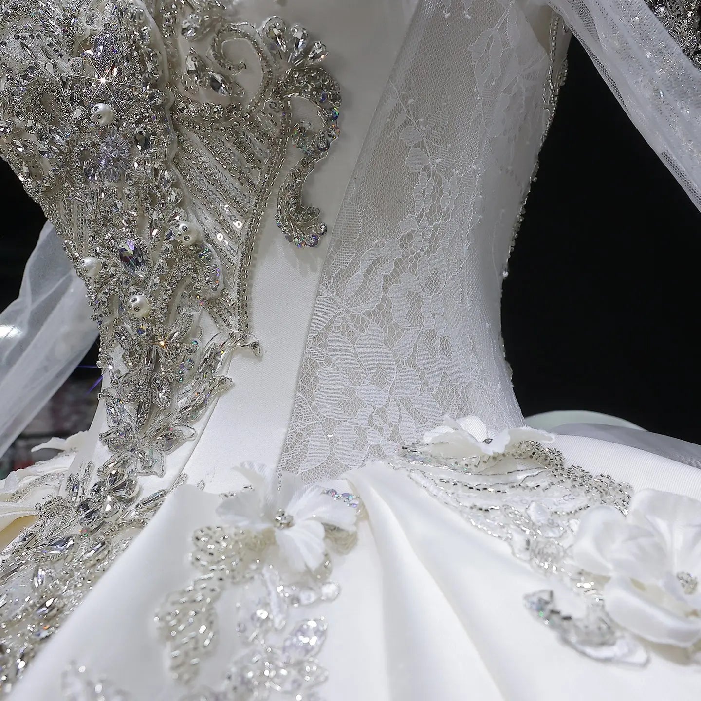 Luxury Satin 3D Floral Long Sleeve Embroidered Wedding Dress ZP161