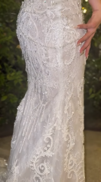 Gorgeous Strapless White Tulle Lace Beaded Mermaid Long Wedding Dress