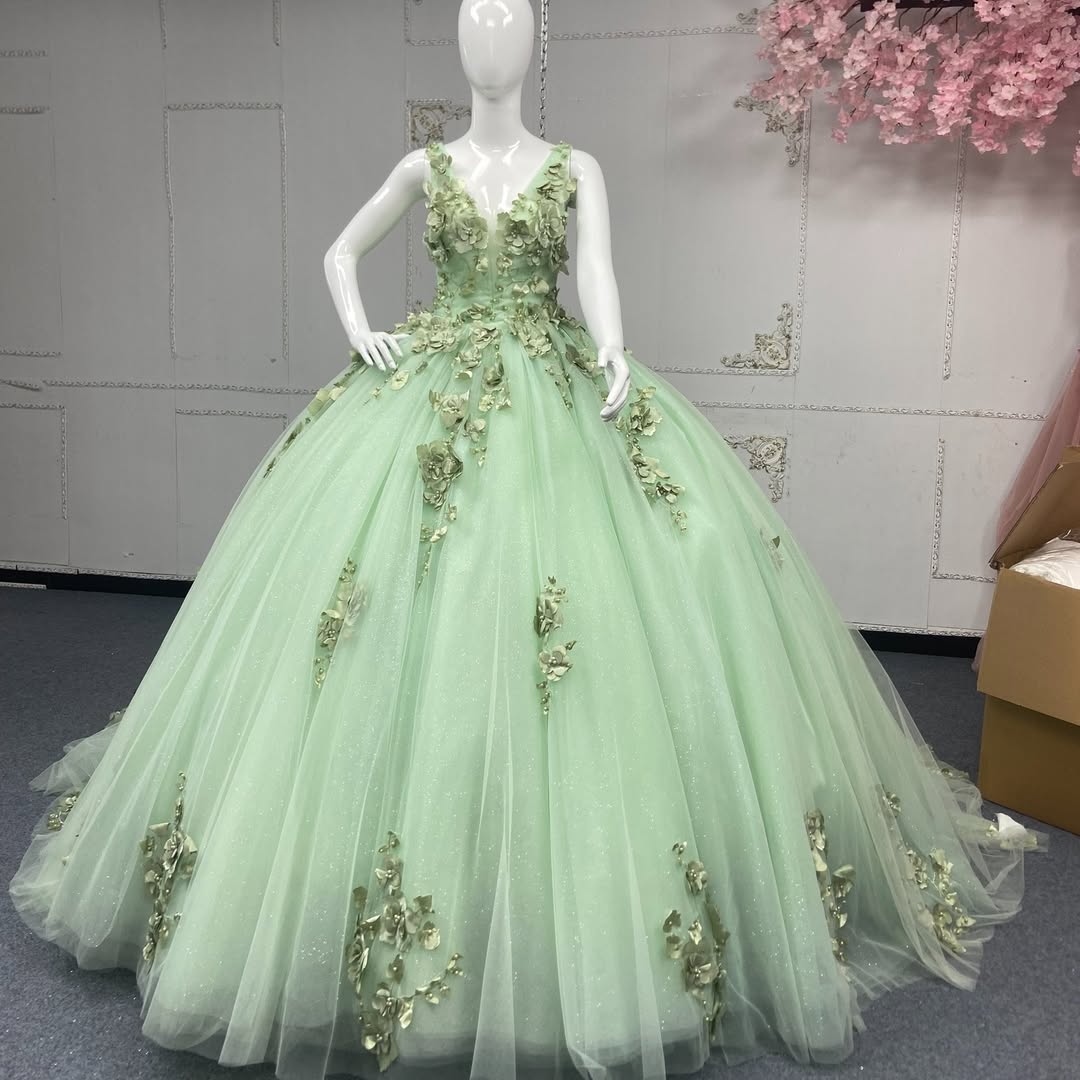 Charming A Line V Neck Green Quinceanera Dress with Criss Cross Back Appliques