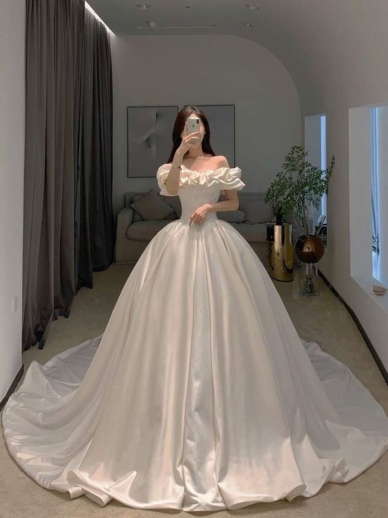 off white wedding dress, ball gown wedding dress - VelvetHem