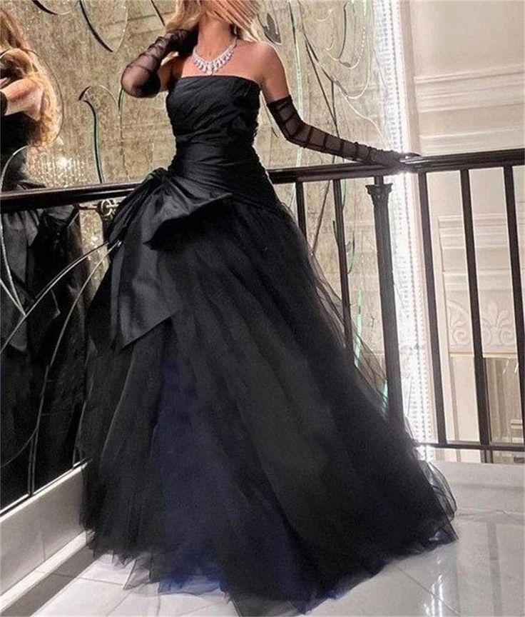 Sexy Strapless Puffy Tulle Prom Dress Black Evening Dress With Gloves Y7631 - VelvetHem