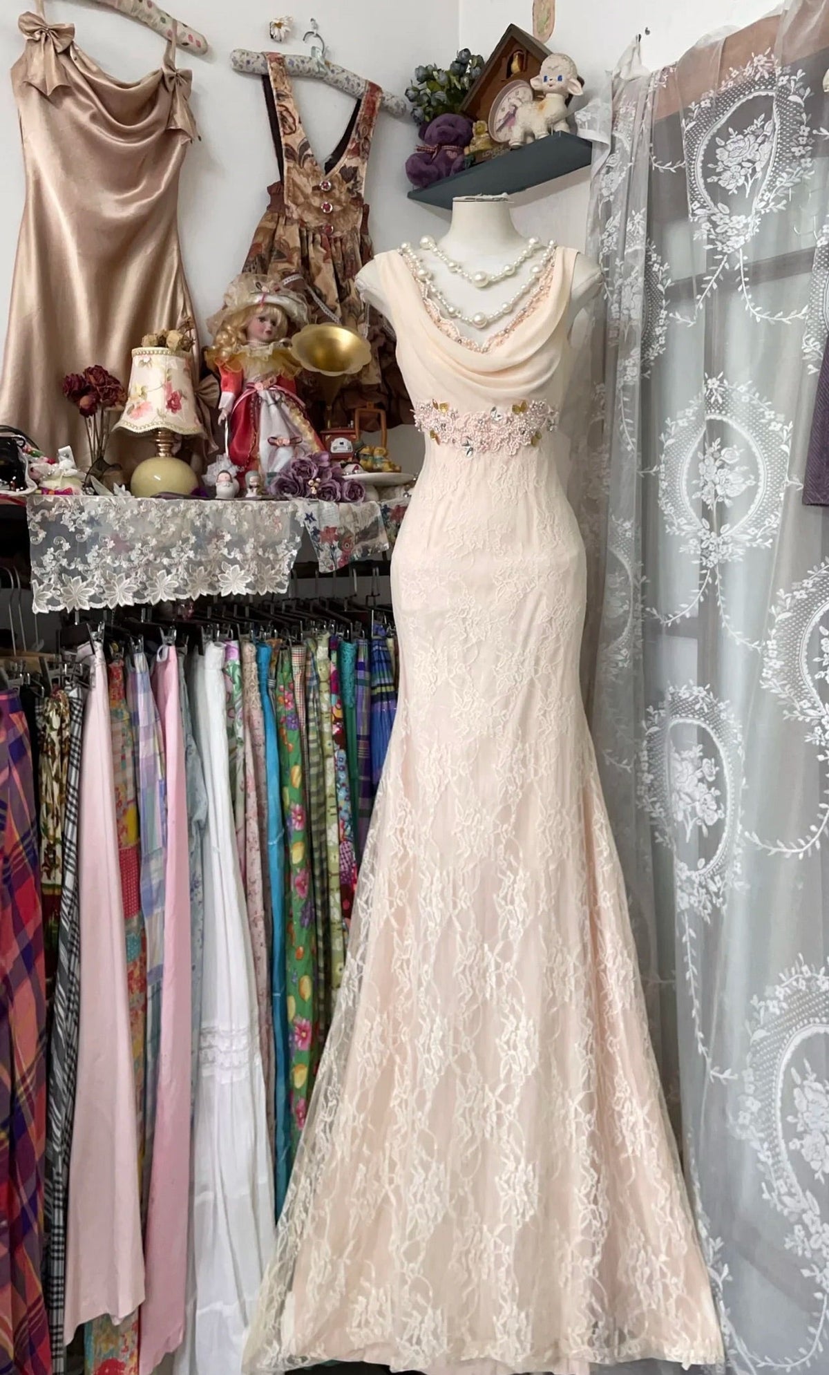 Lace Mermaid Long Prom Dress Beaded Applique Evening Dress
