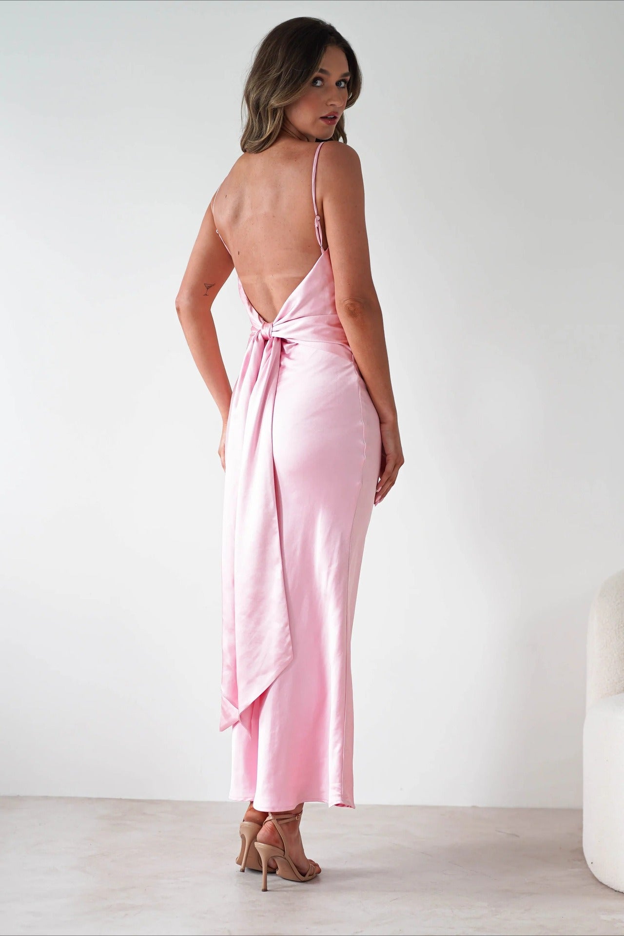 Tailored Satin Backless Tie Dress for Modern Fashion Wear