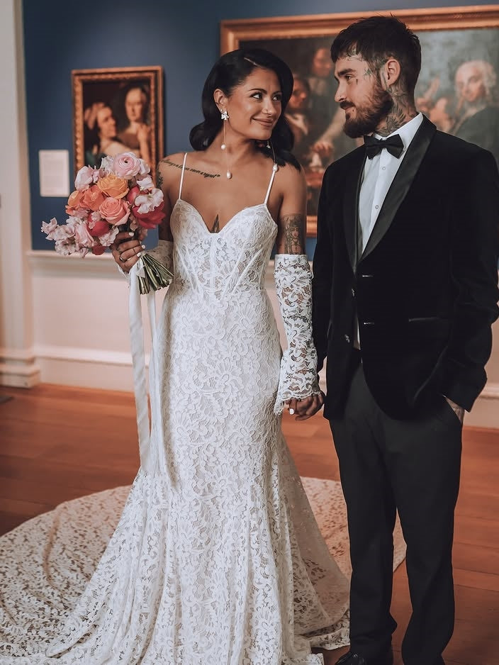 Vintage Thin Strap Lace Half Sleeves Mermaid Wedding Gown With Broad Train