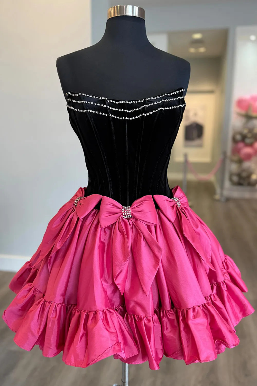 Trendy A-Line Strapless Black Pink Short Homecoming Dress with Bowknot - FashionDia