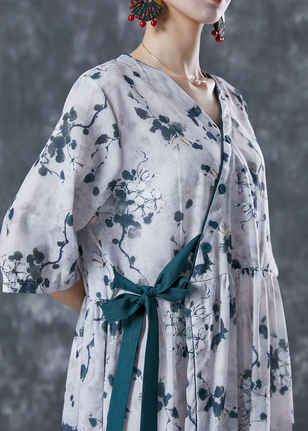 Gracefully Styled Dress for Any Occasion