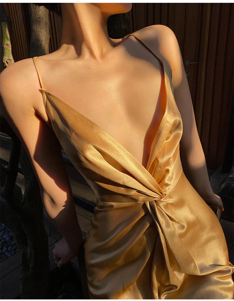 Sexy Halter V Neck Party Dress Champagne Gold Prom Evening Dress Y8211 - VelvetHem
