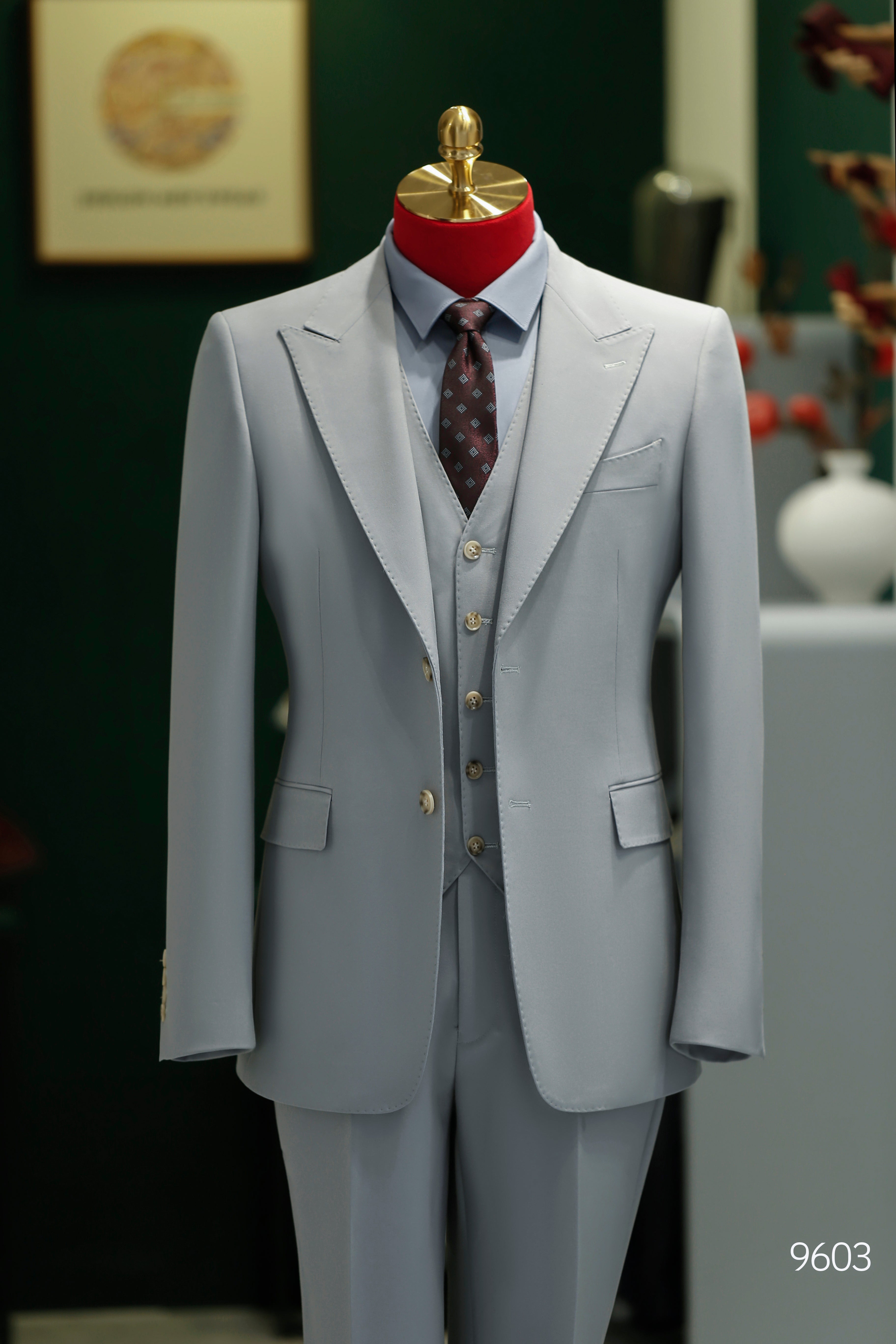Three-Piece Light Grey Wool Suit | Tailored Formal Groom & Business Suit by 男装