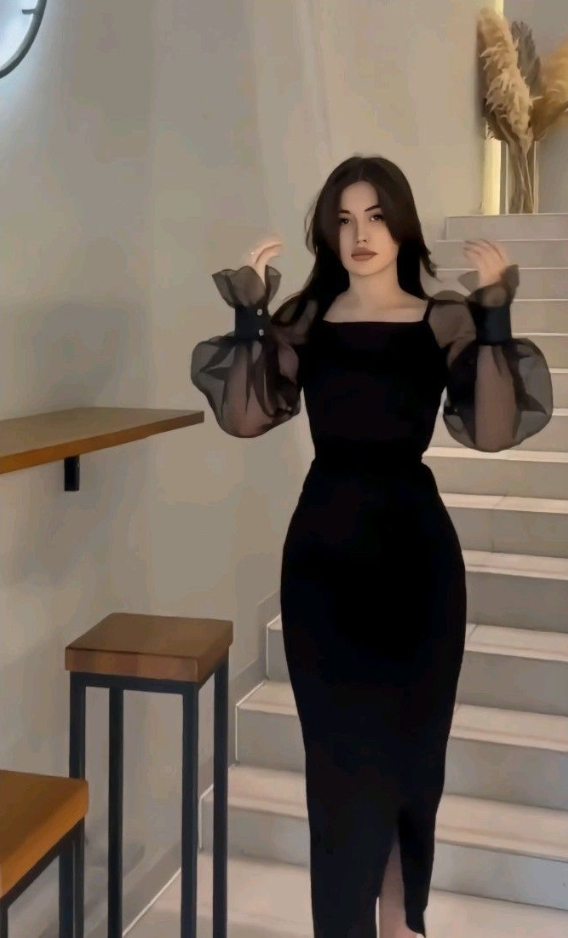 Charming Black Square Neck Long Sleeves Side Split Prom Dress
