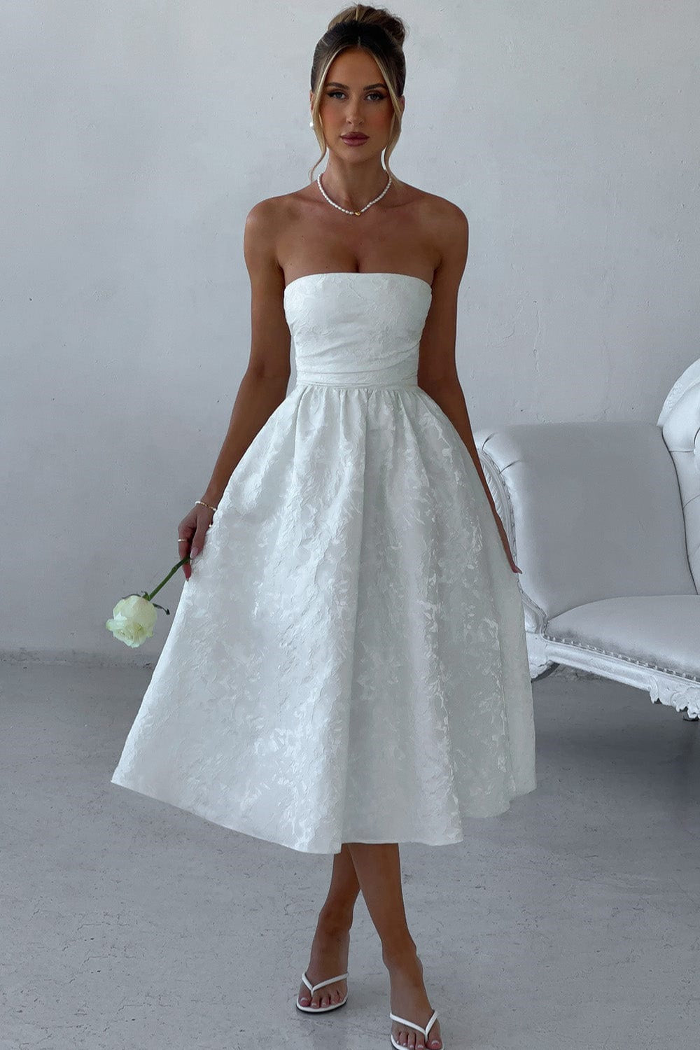 Urban Solid Jacquard Strapless Dress for Modern Fashion Wear