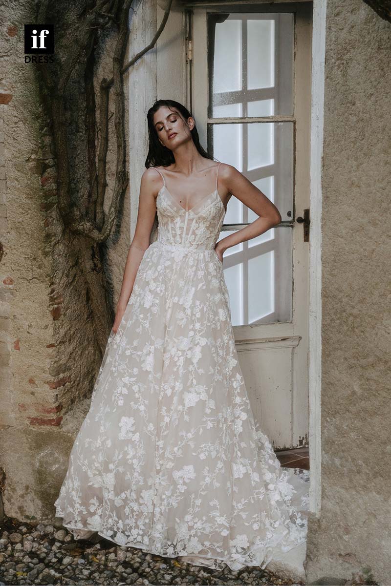 71171 - Romantic Spaghetti Straps V-Neck Lace Appliques Bohemian Wedding Gown