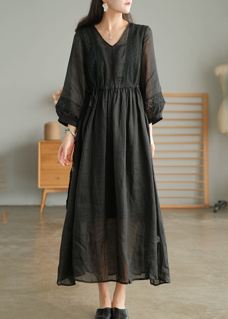 Well Tailored Dress with a Graceful Silhouette