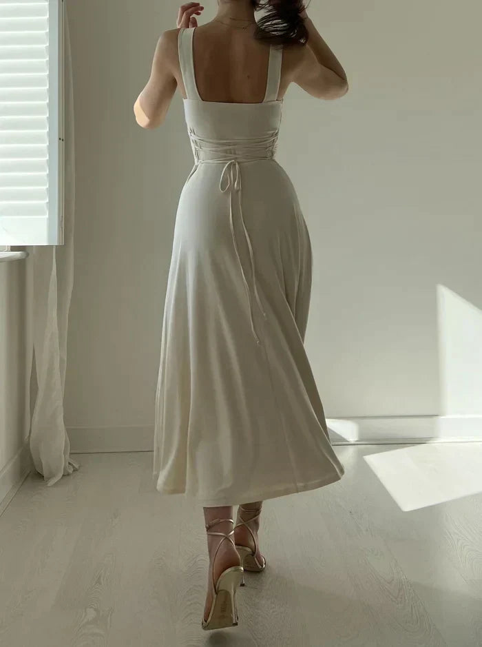 Mónica Statement Summer Dress with a Square Neckline Chic Silhouette Collection
