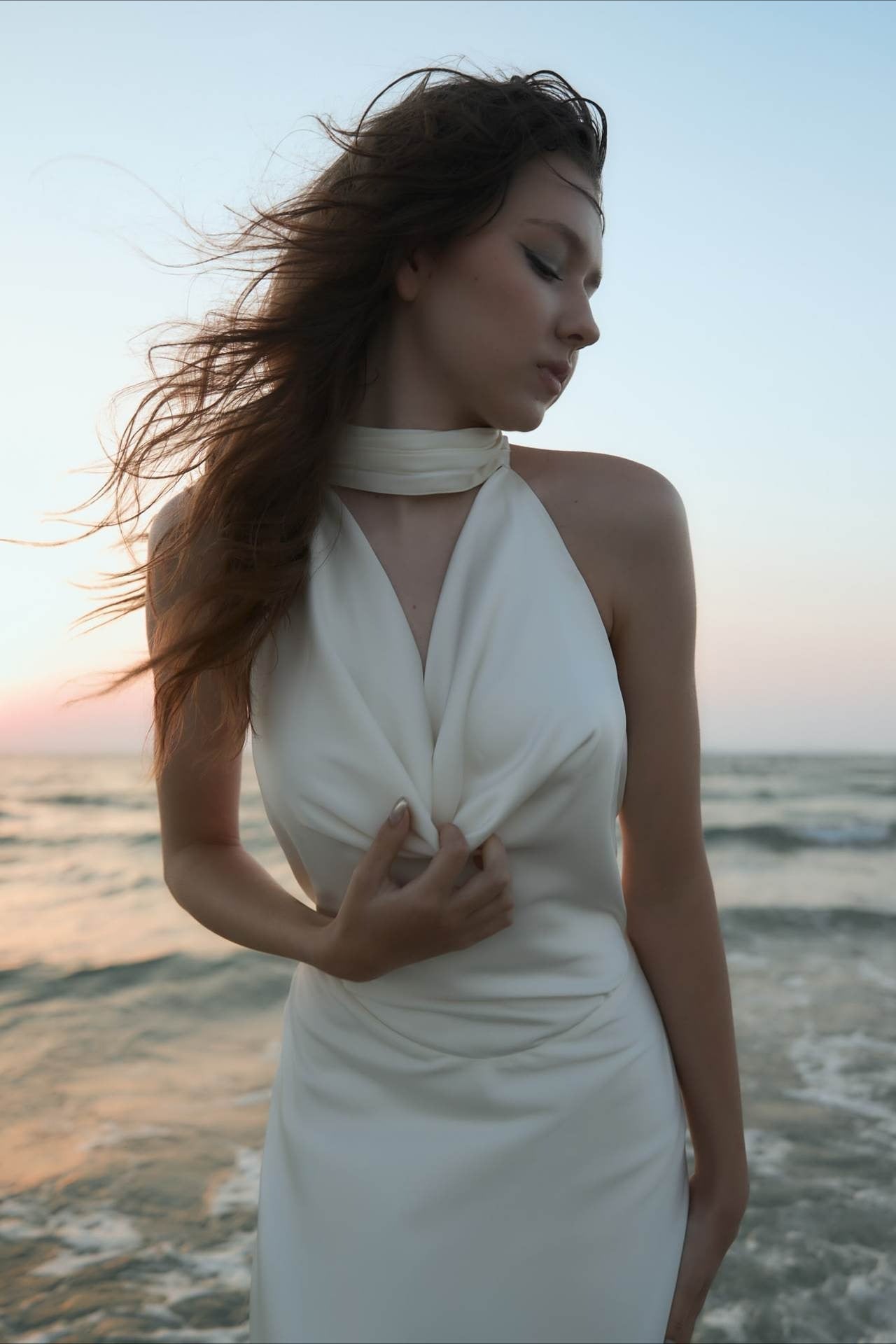 Elegant Dress Inspired by Contemporary Streetwear Fashion 9