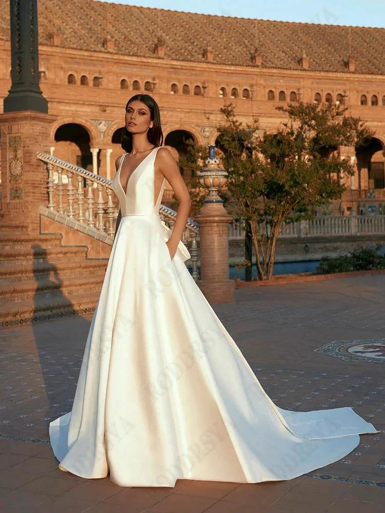 Spaghetti Straps V-Neck Vestido De Novia Sleeveless Appliques Satin Bride Party Backless A-Line Wedding Dress For Women (ZD13532)