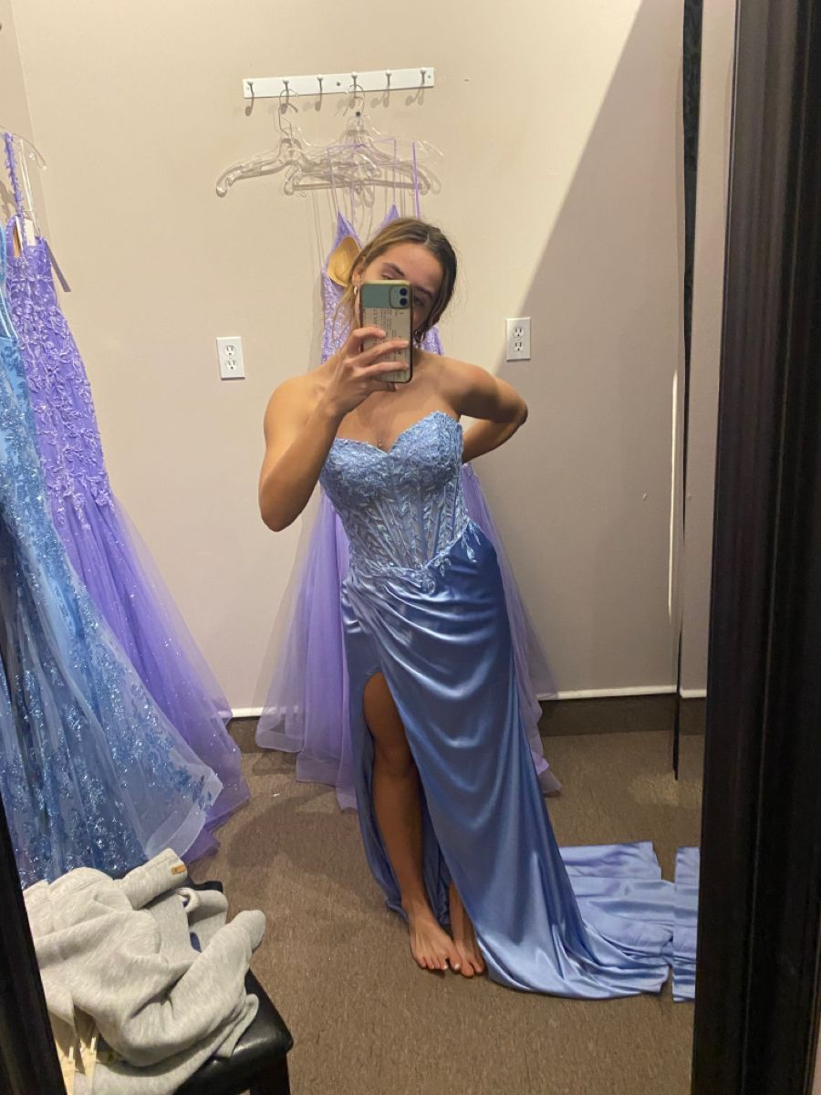 Elegant Blue Strapless Mermaid Prom Dress with Pleat