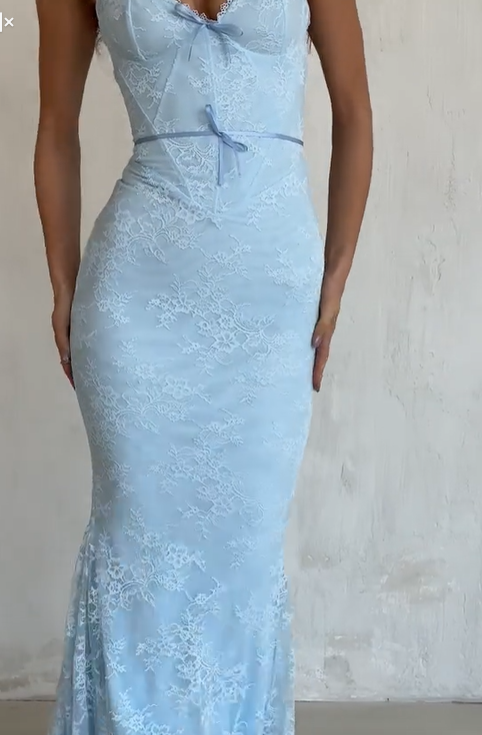 Charming Spaghetti Straps V Neck Sky Blue Lace Mermaid Party Dress Evening Gown