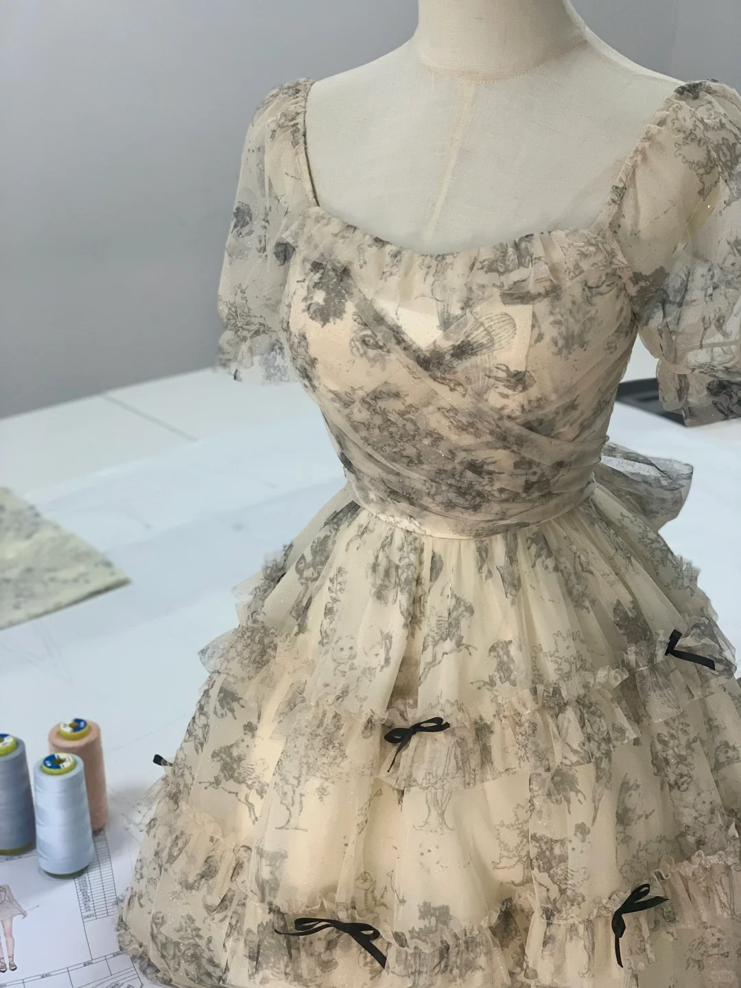 Unique Chiffon Print Floral A Line Ruffle A Line Short Party Dress Mini Graduation Homecoming Dress S965