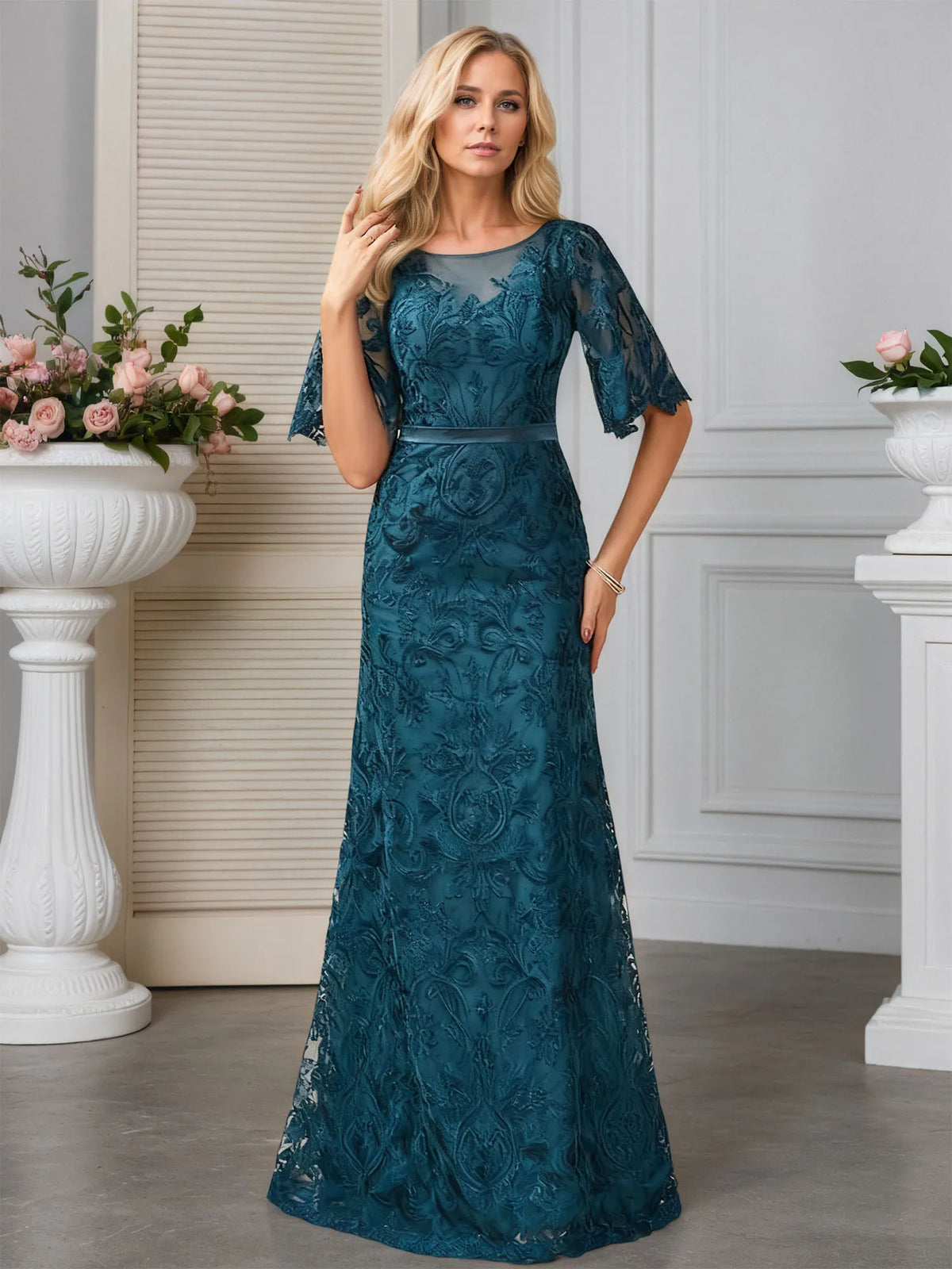 A-line Scoop Neck Floor-Length Lace Evening Dress With Appliques - FashionDia