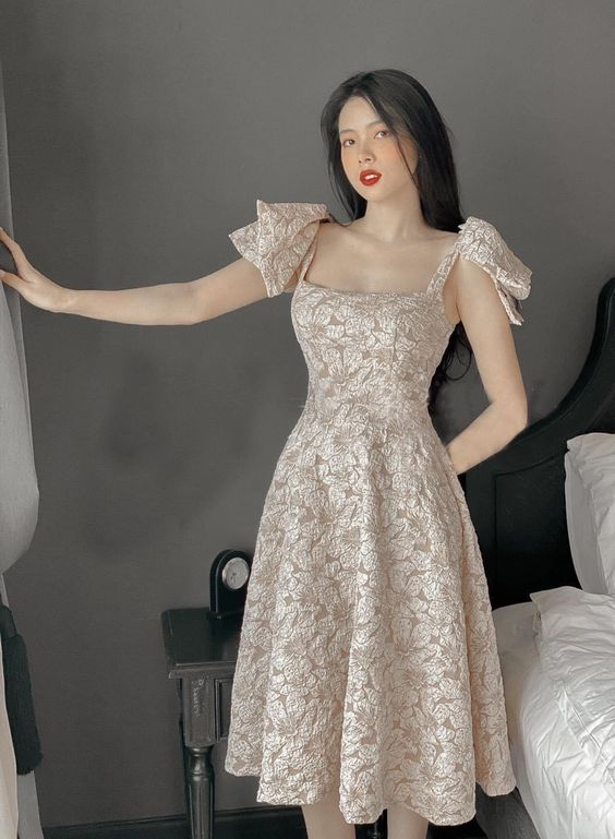 Chic A-line Square Neckline Sleeveless Party Dress