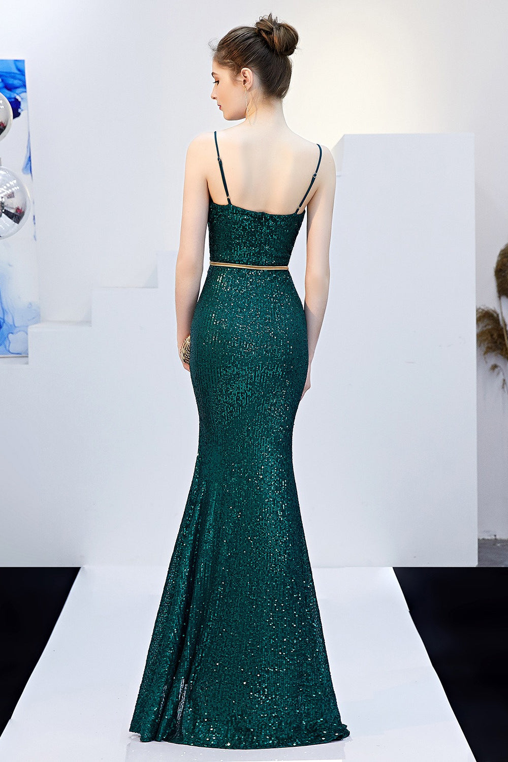Sexy Slim Fishtail Dress with Contemporary Everyday Styling