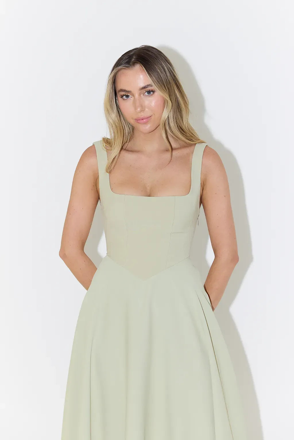 Yade High - Waisted Midi Dress