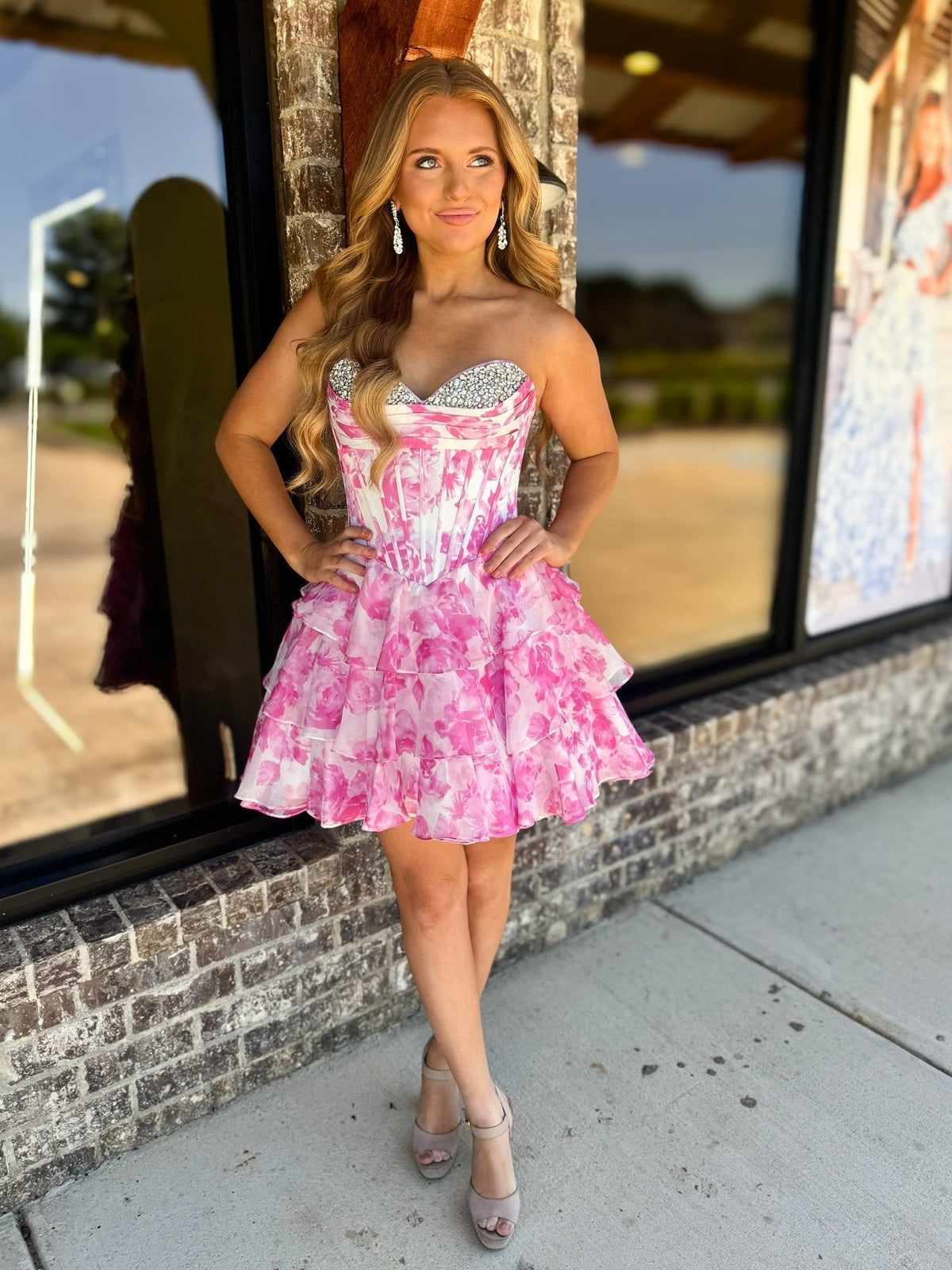 Cute A-Line Sweetheart Pink Floral Printed Short Homecoming Dress with Ruffles - FashionDia