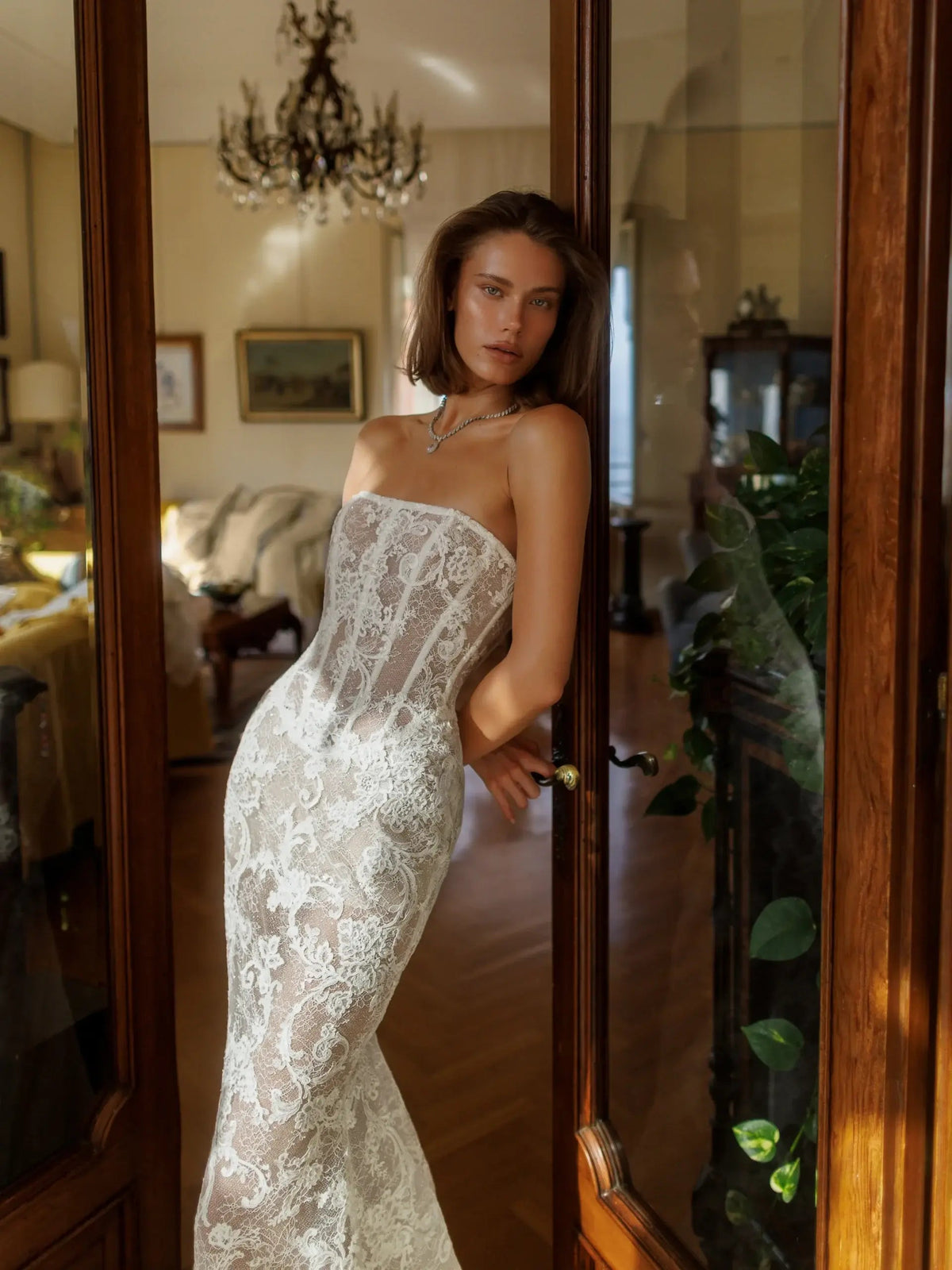 Vintage Ivory Lace Strapless Mermaid Wedding Dress ZP115