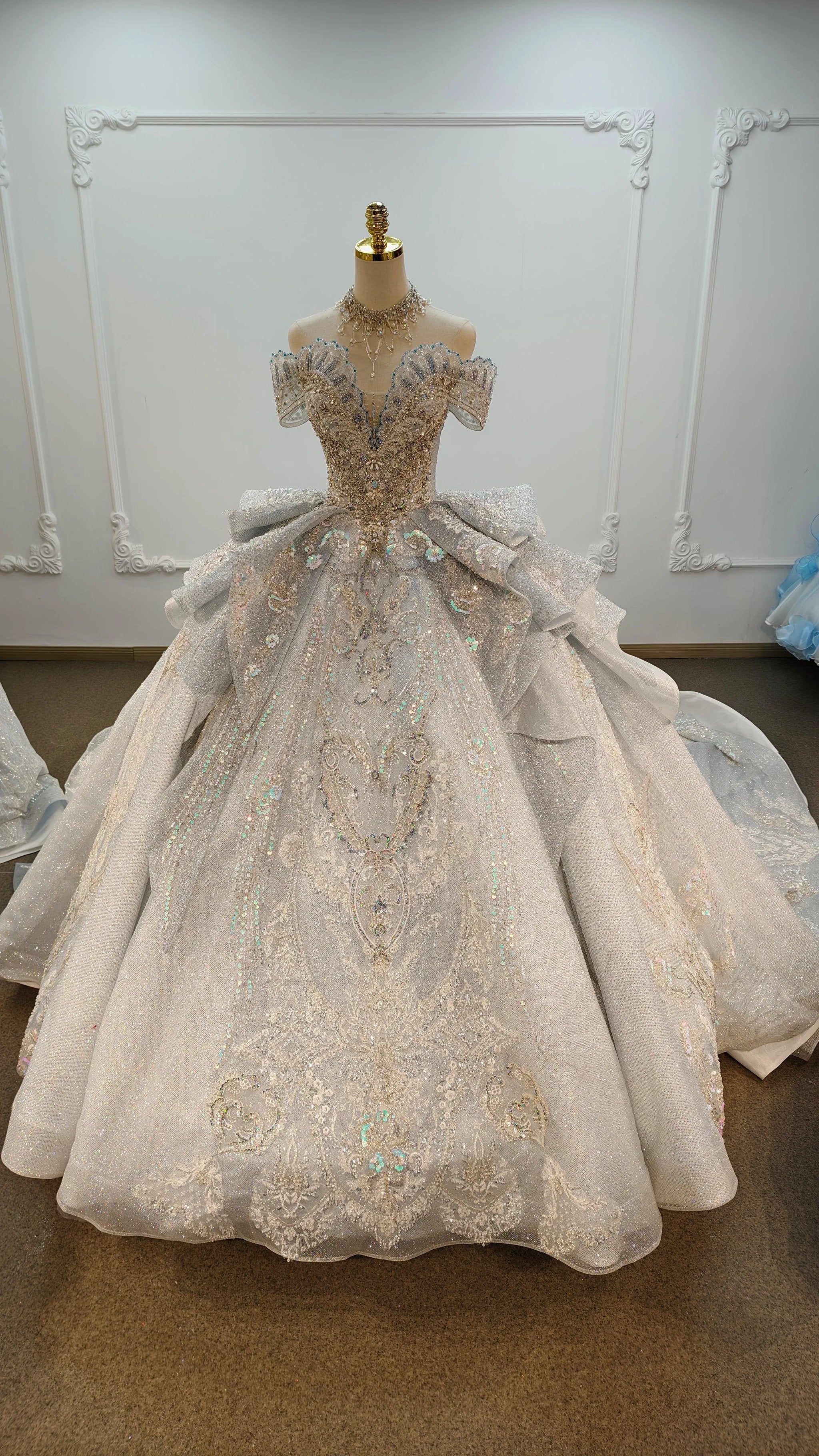 Gorgeous Silver Sequin Off-the-Shoulder Ball Gown Wedding Dress with Crystal Embroidery & Giant Bow Train Ye-2020 (ZD16800)