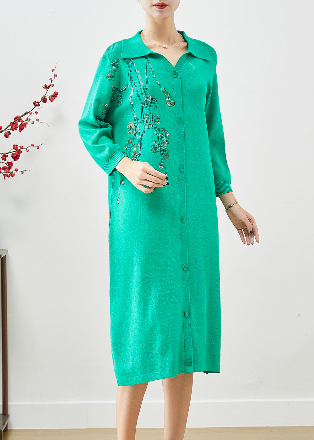 Classic Vintage Dress with a Flattering Fit
