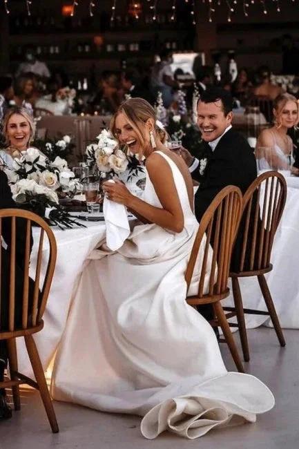 A-Line Stain V-Neck Split Front Sleeveless Wedding Dresses with Ruffles (ZD15730)