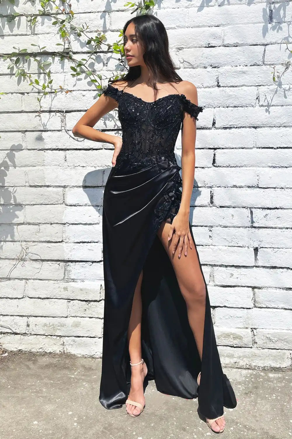 Sexy Off The Shoulder Prom Dress Silk Satin Mermaid Party Dress Lace Embroidery Evening Dress Side Split Christmas Dress Black