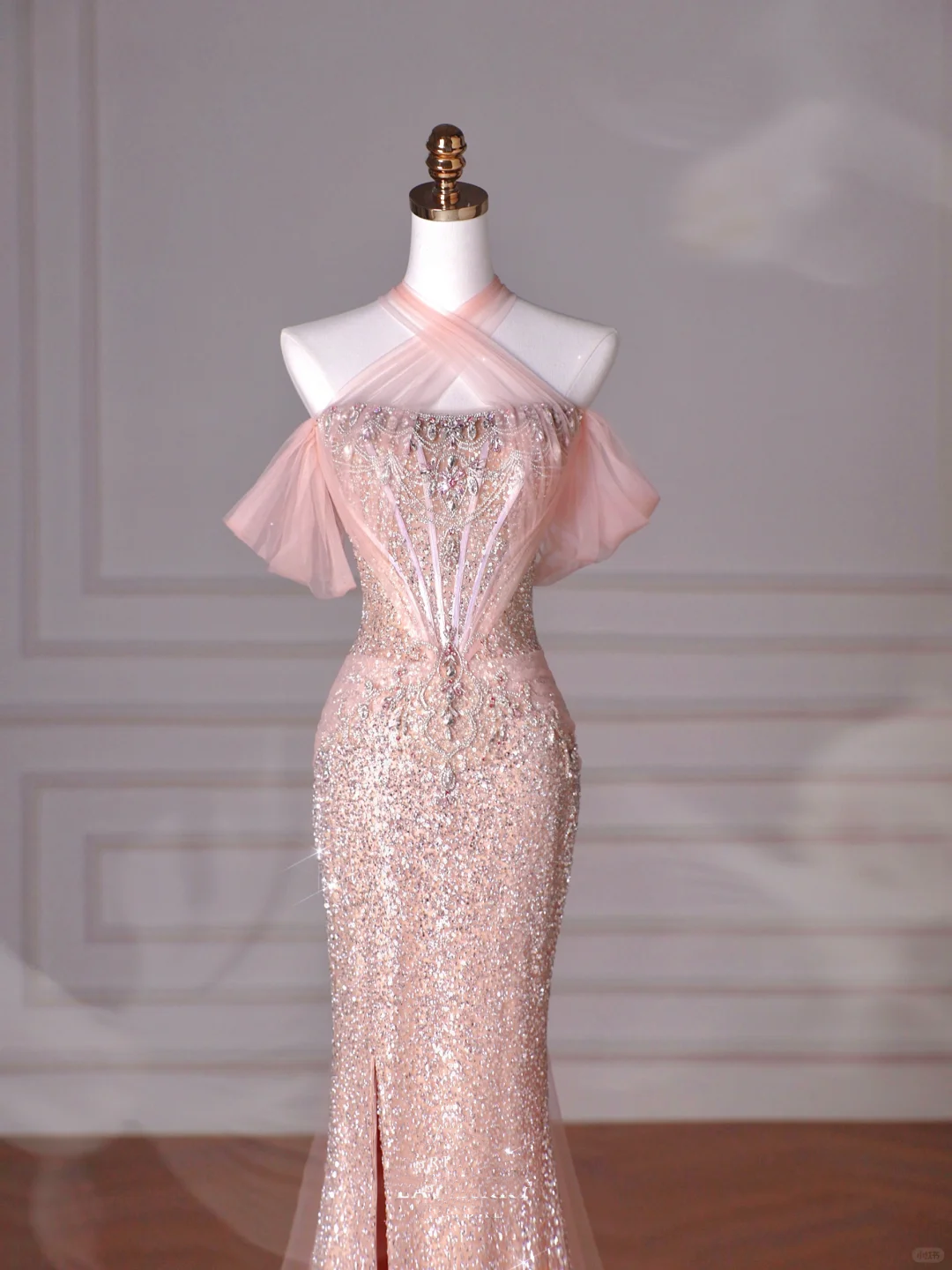 Classy Pink Halter Sequin Beaded Tulle Mermaid Evening Dress Long Prom Dress Y8620 - VelvetHem