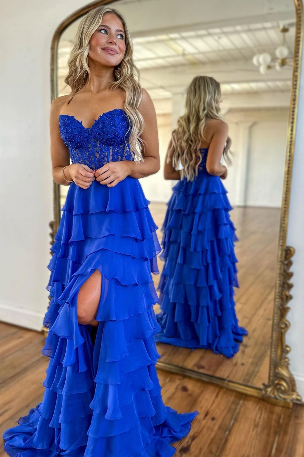 Sweetheart A-Line Evening Party Gowns Floor-Length Royal Blue Prom Dress with Appliques