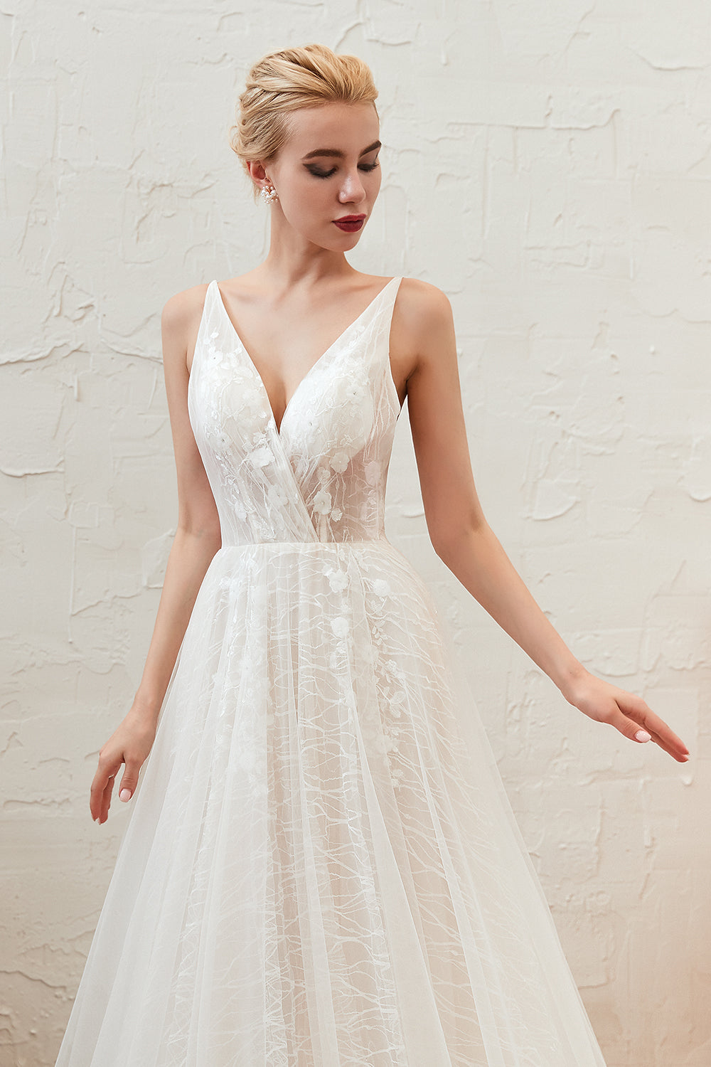 Affordable Tulle V-Neck Long Wedding Dress with Appliques