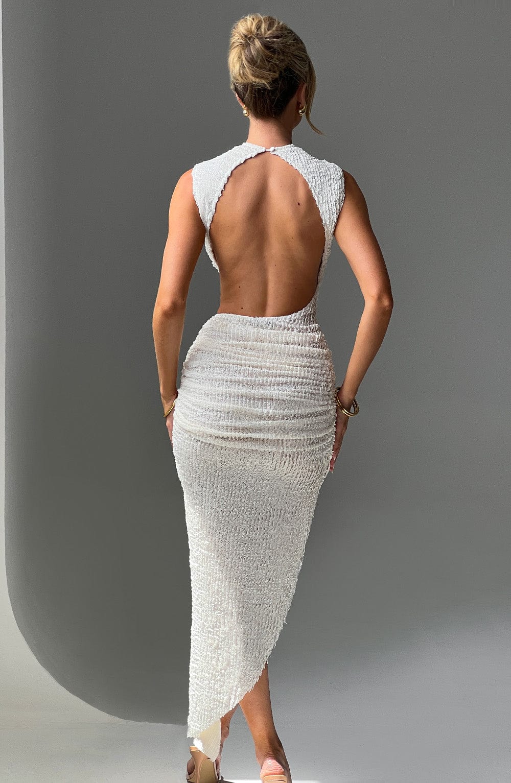 Lola Elegant Midi Dress