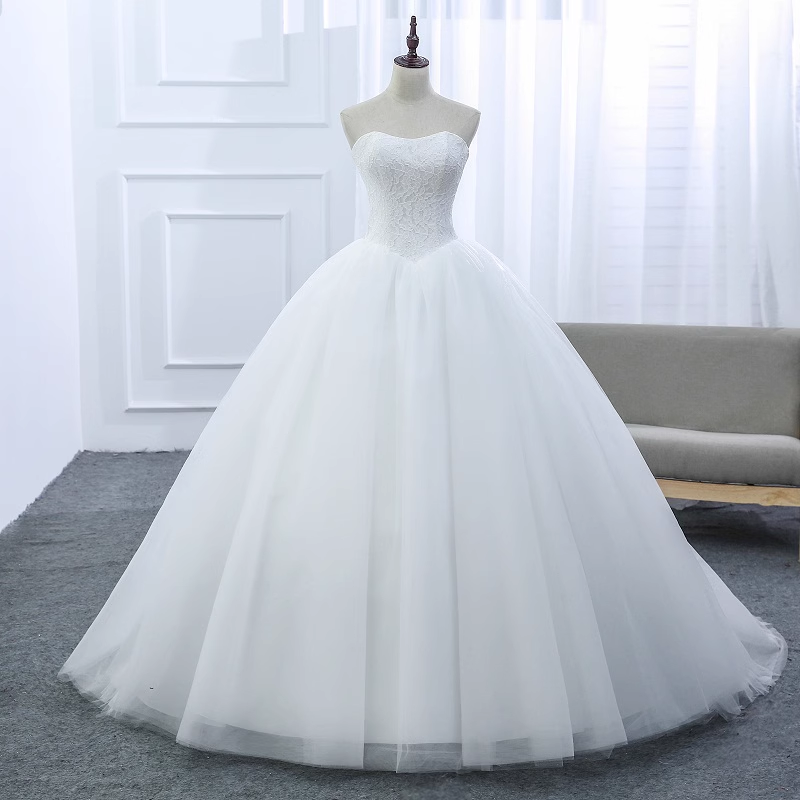 Vintage Ball Gown Strapless White Tulle Long Wedding Dresses B089