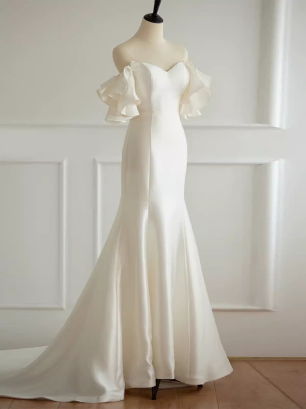 Ball Gown Strapless White Satin Long Wedding Dresses - FashionDia