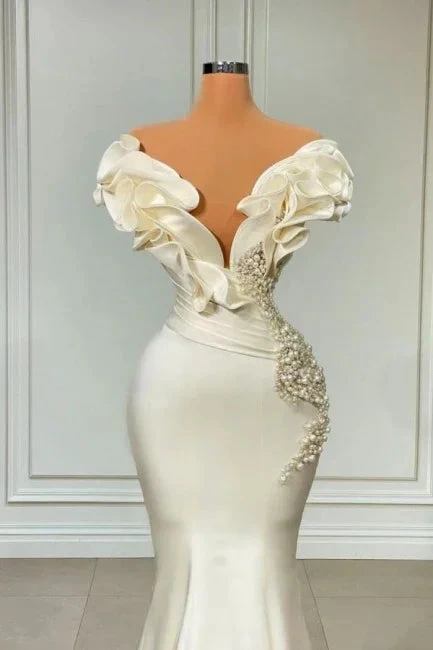 Generous White Long Pearl Ruffle Wedding Dresses (ZD13613)