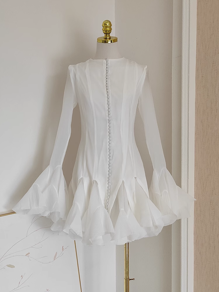 Cute Sheath Scoop Neckline White Long Sleeves Short Homecoming Dresses Birthday Outfits