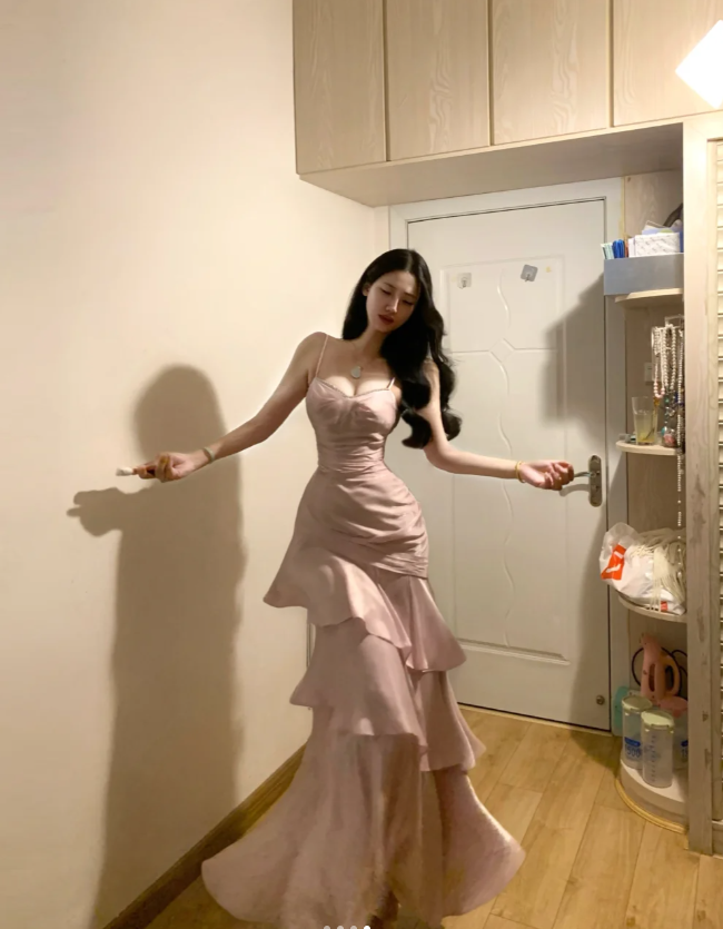 Sweet Pink Spaghetti Straps Satin Layered Mermaid Evening Dress Formal Party Gown Guest Dress - View 3 | FashionDia